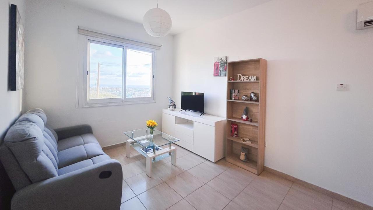 Chloraka- 2 Bedrooms - Pool Luaran gambar